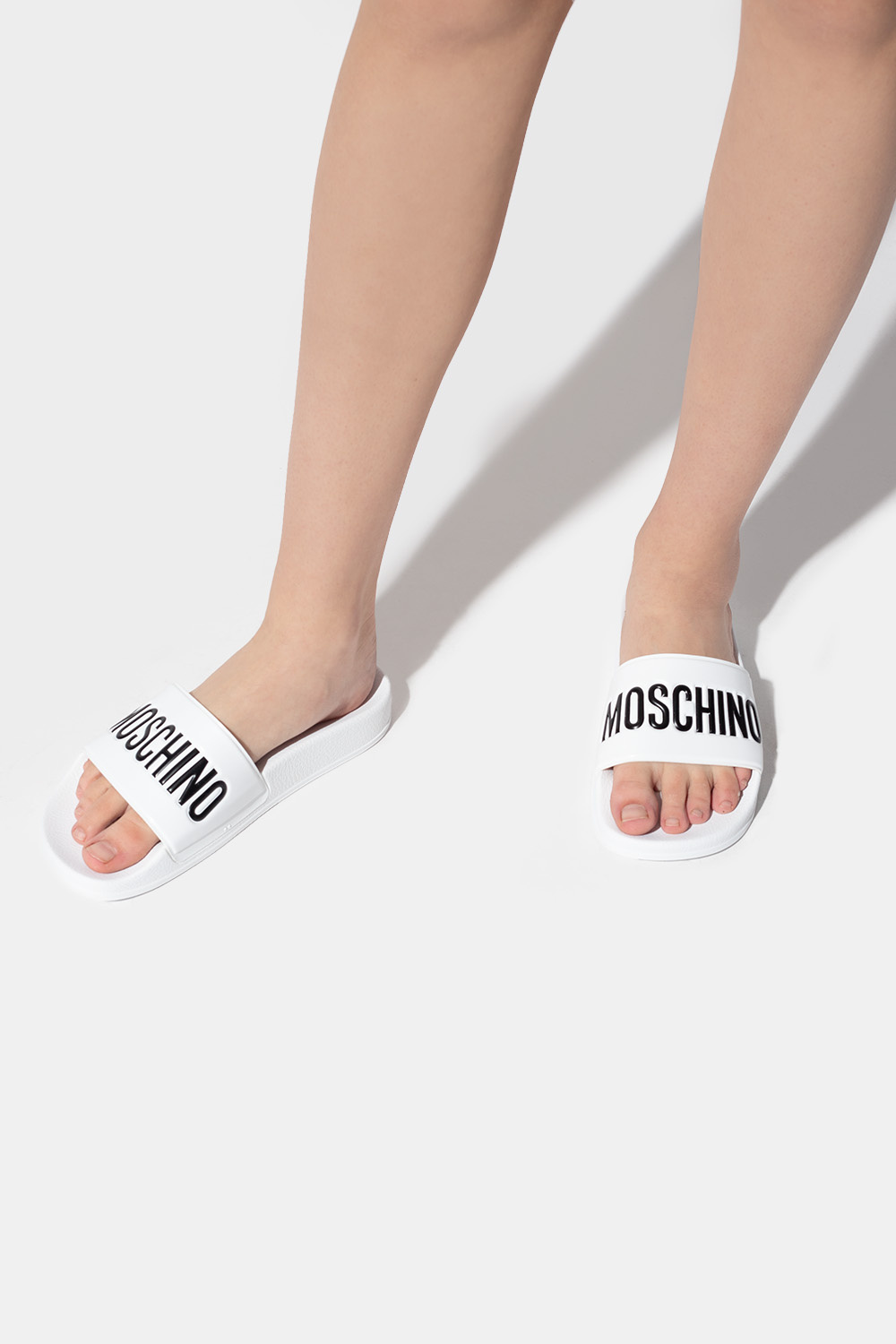 Red sale moschino slides